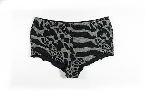 Short animal print